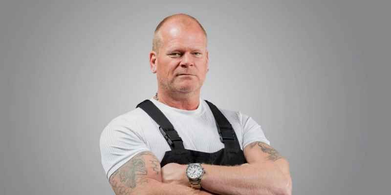 Know About Mike Holmes's Age, Wife, Net Worth, Family, And More